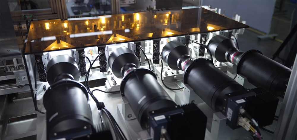 均普智能磁悬浮式高精密激光打标检测平台， 引领注射笔打标工艺革新